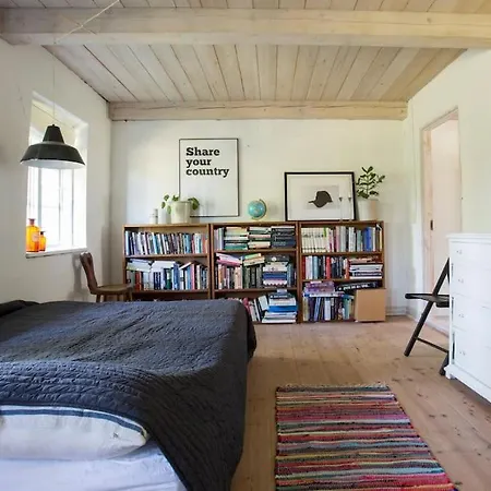Iben Og Rasmus' Smukke Strataekte Hus * Stege
