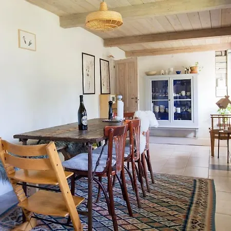 Villa Iben Og Rasmus' Smukke Strataekte Hus *