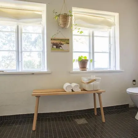 Iben Og Rasmus' Smukke Strataekte Hus Villa *