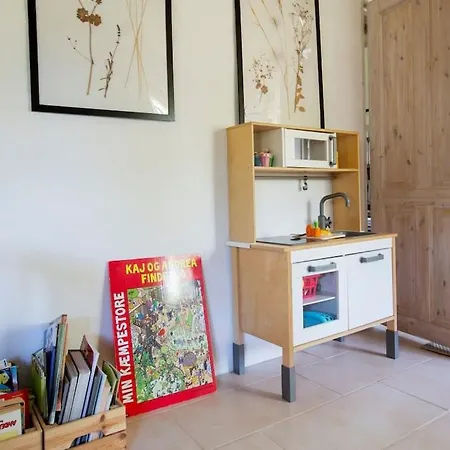 Iben Og Rasmus' Smukke Strataekte Hus Villa *